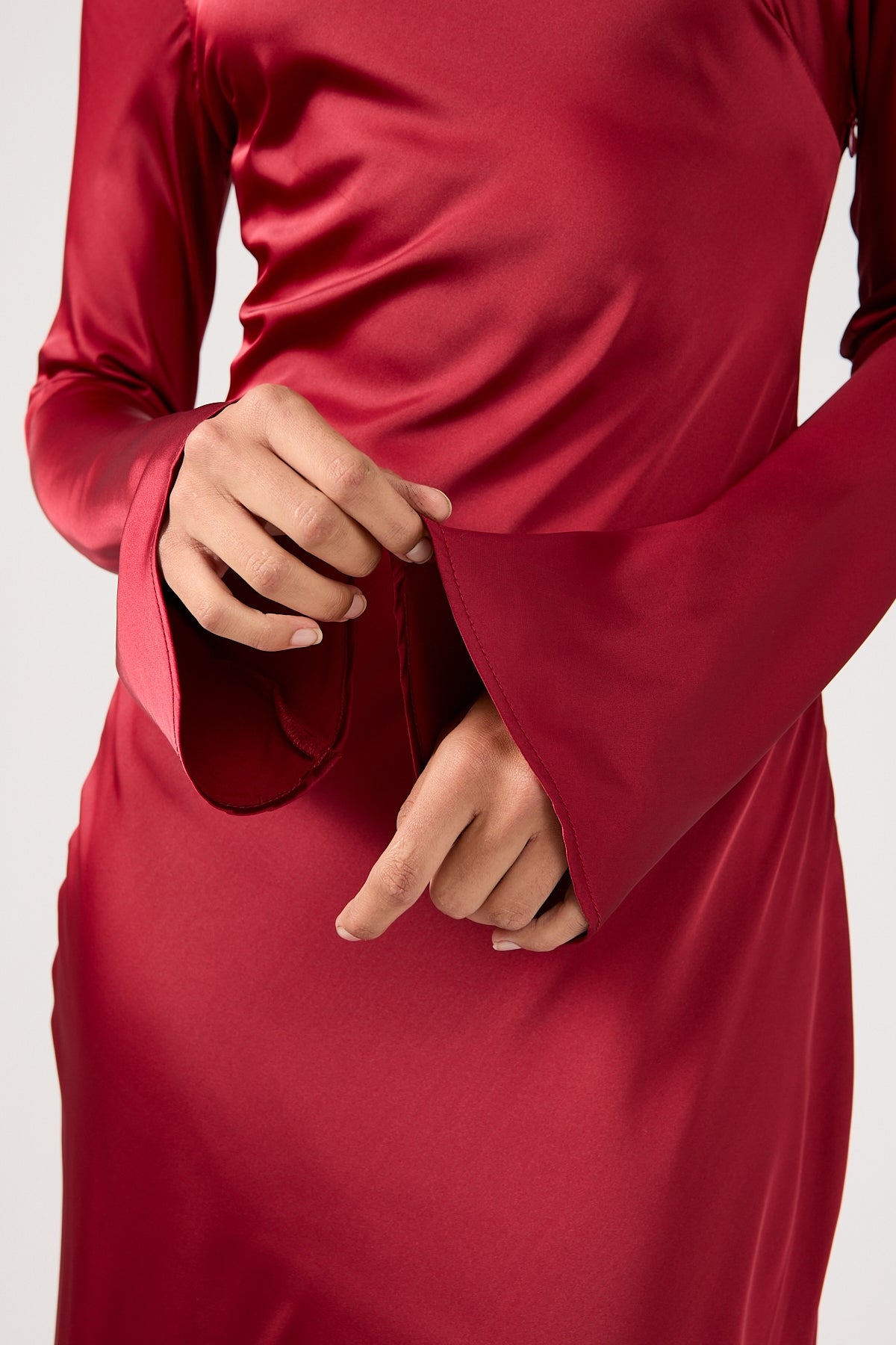 Perfect Stranger Avalon Boat Neck Sleeved Maxi Dress Burgundy