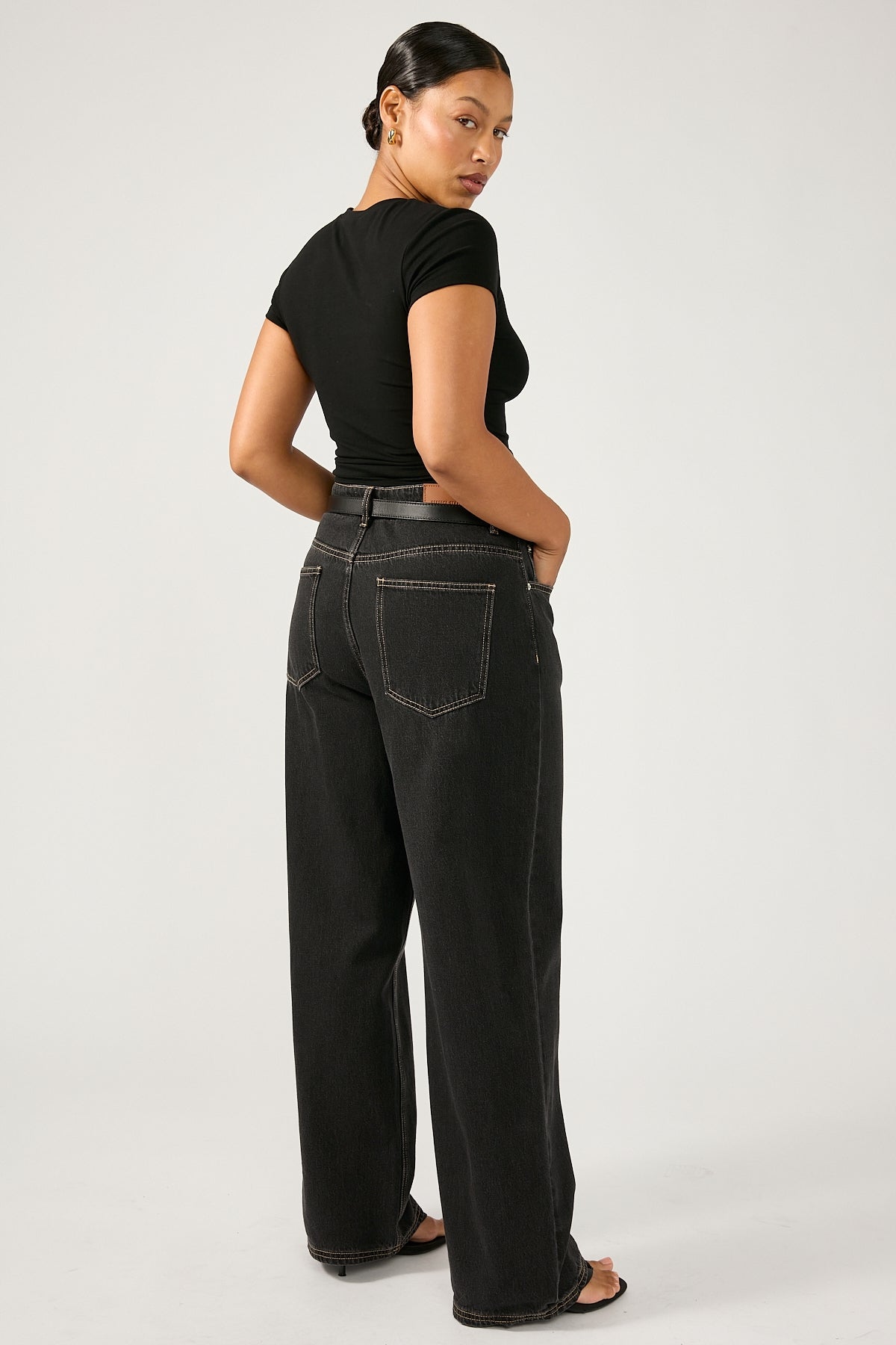 Perfect Stranger Mid Rise 90's Slouch Jean Washed Grey