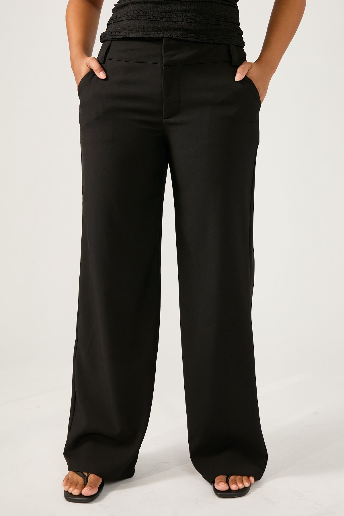 Perfect Stranger Cocona Low Rise Tailored Pant Black