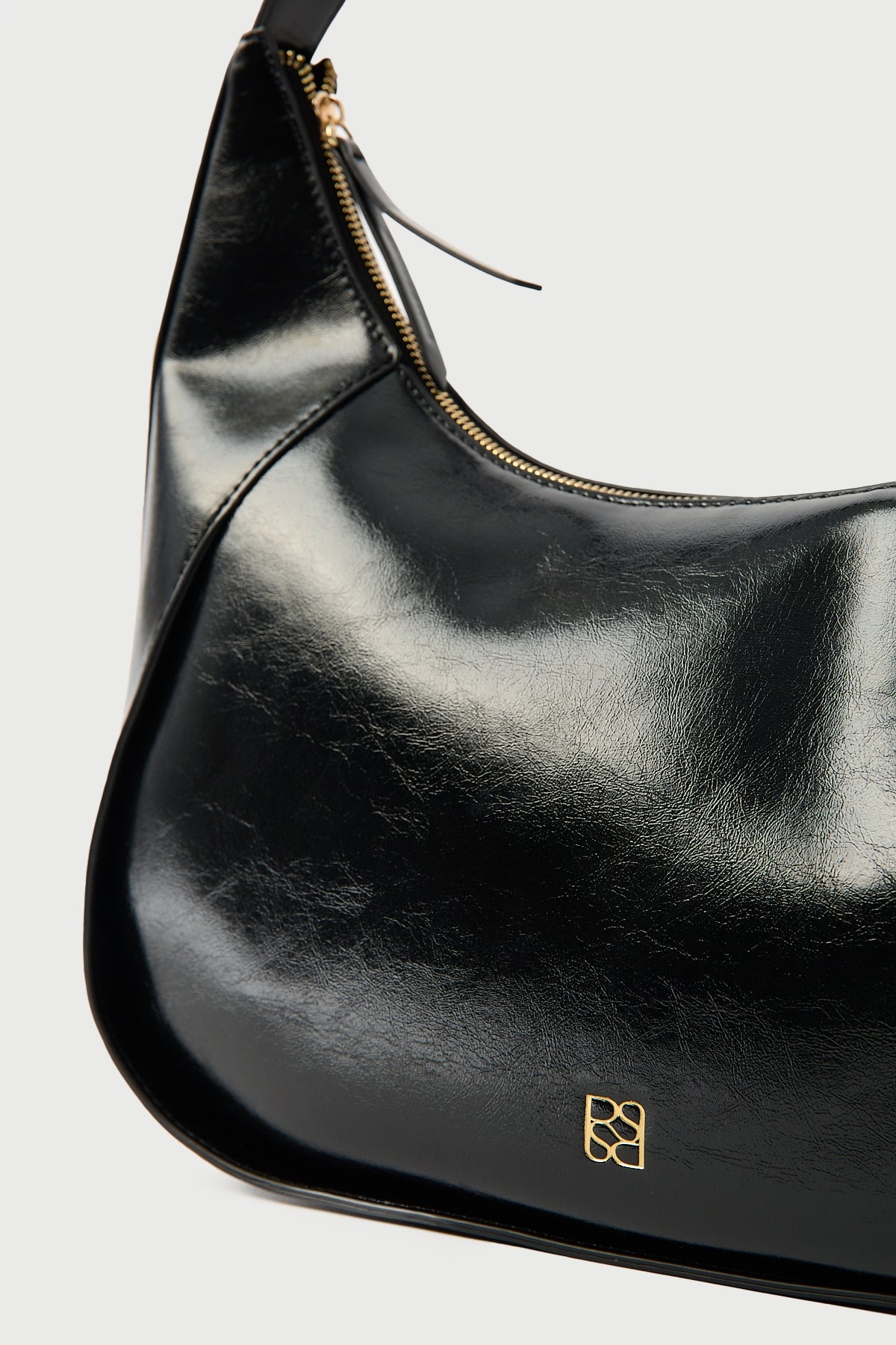 Perfect Stranger Halo Crescent Handbag Black