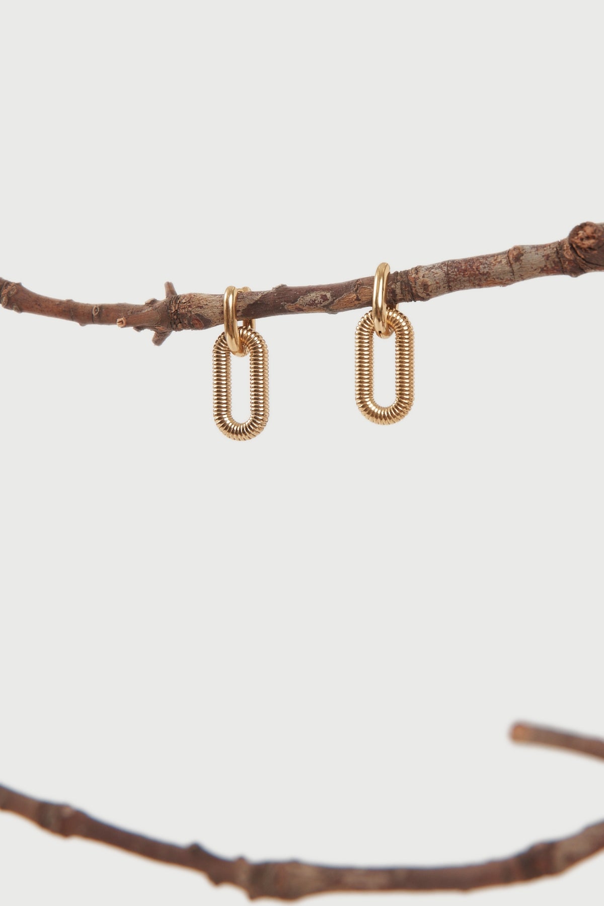 Perfect Stranger Viana Link Earrings Gold