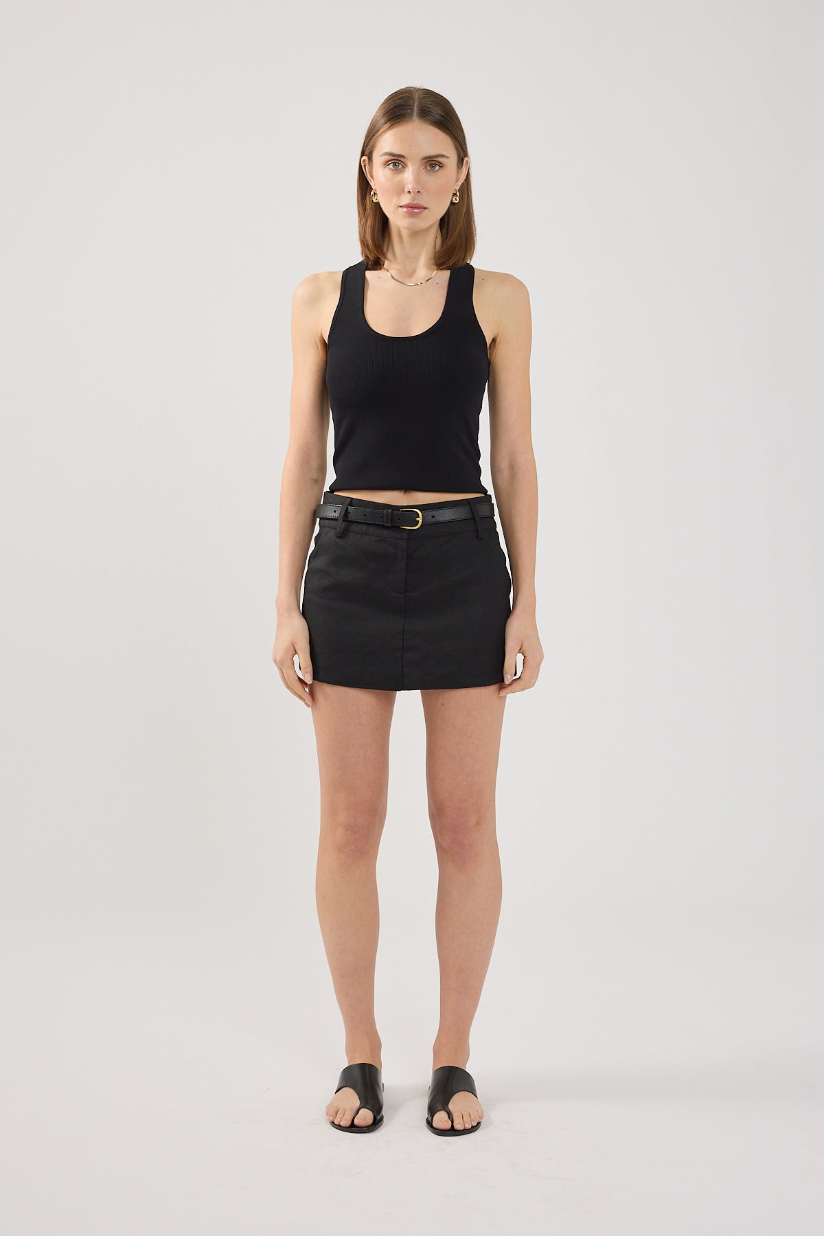 Perfect Stranger Valencia Mid Rise Linen Skort Black