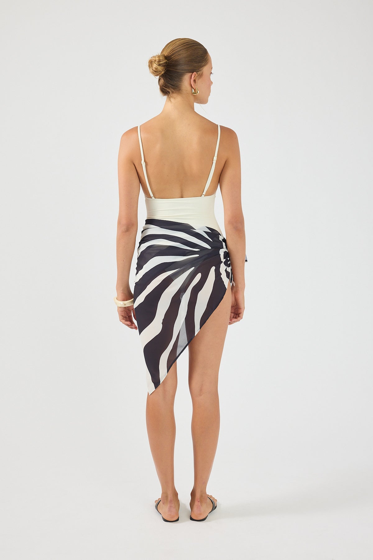 Perfect Stranger Maya Scoop One Piece Cream