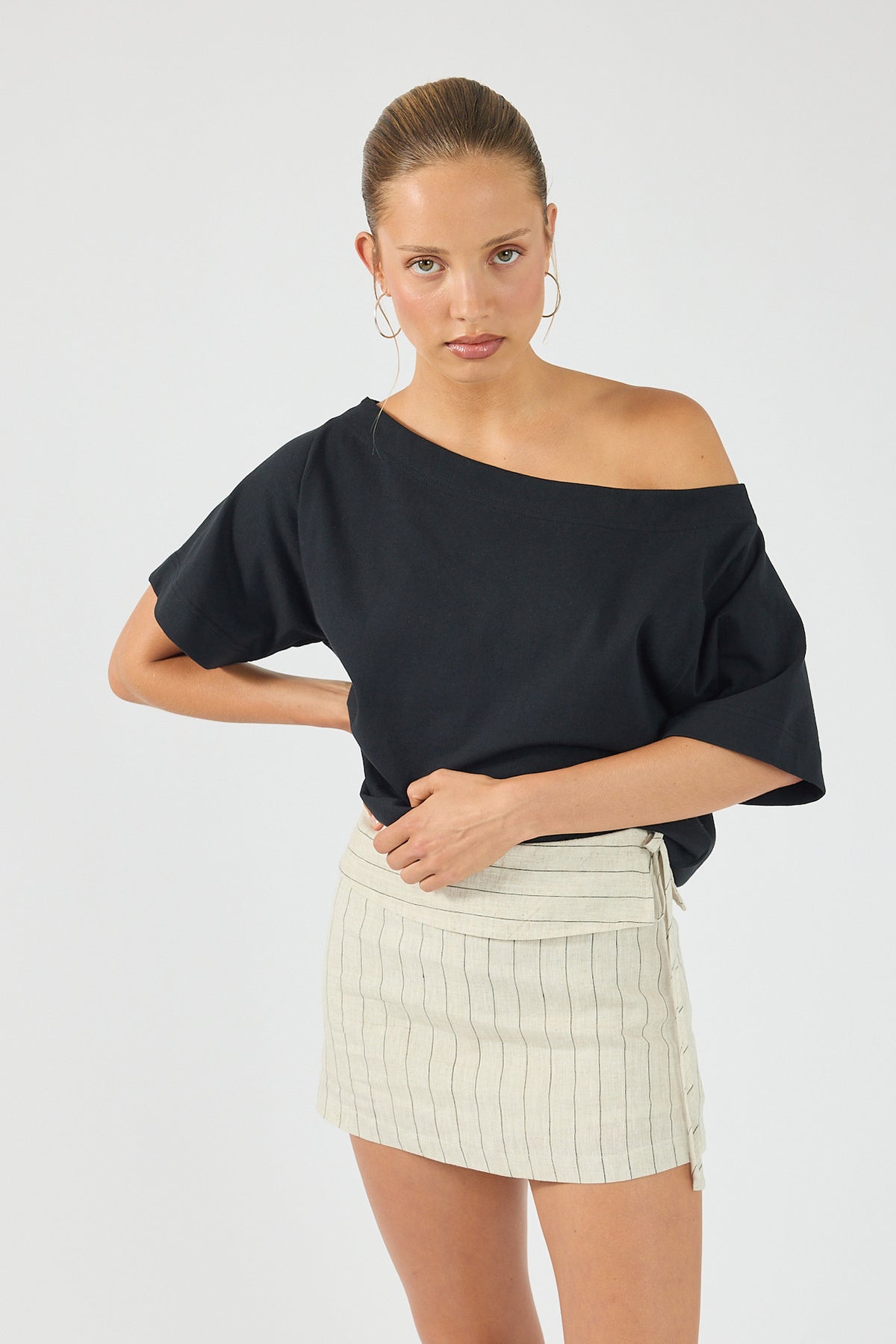 Perfect Stranger Adore Linen Skort Oat Stripe
