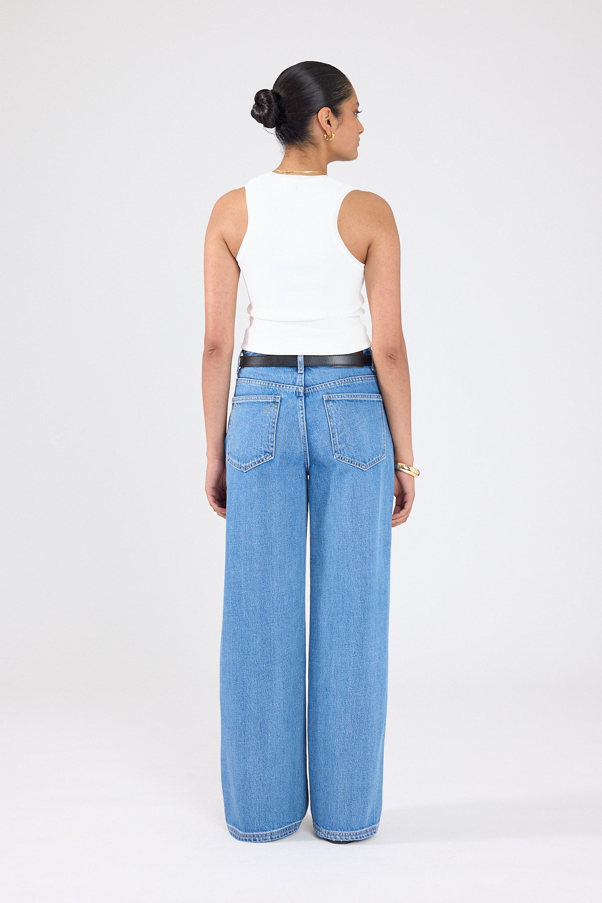Perfect Stranger Mid Rise Baggy Jean Mid Blue Denim