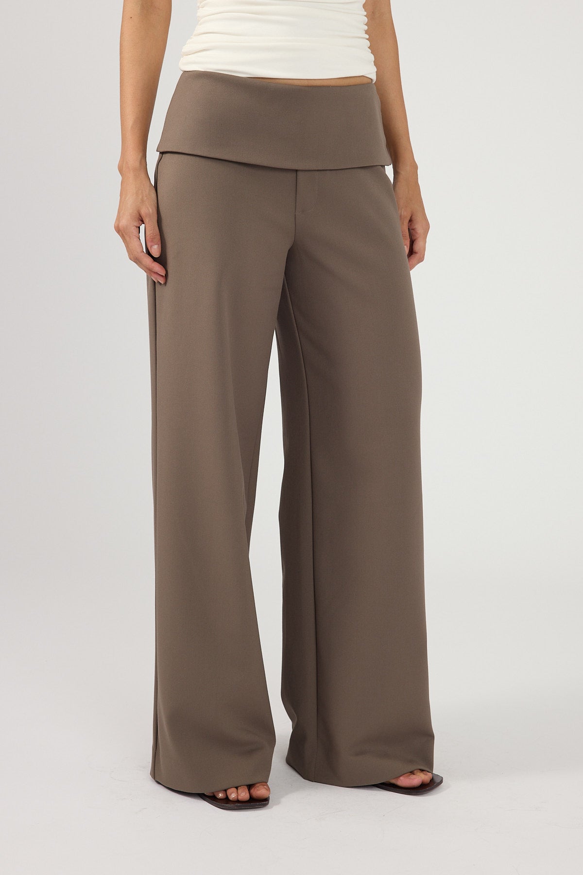 Perfect Stranger Vaila Fold Over Pant Taupe