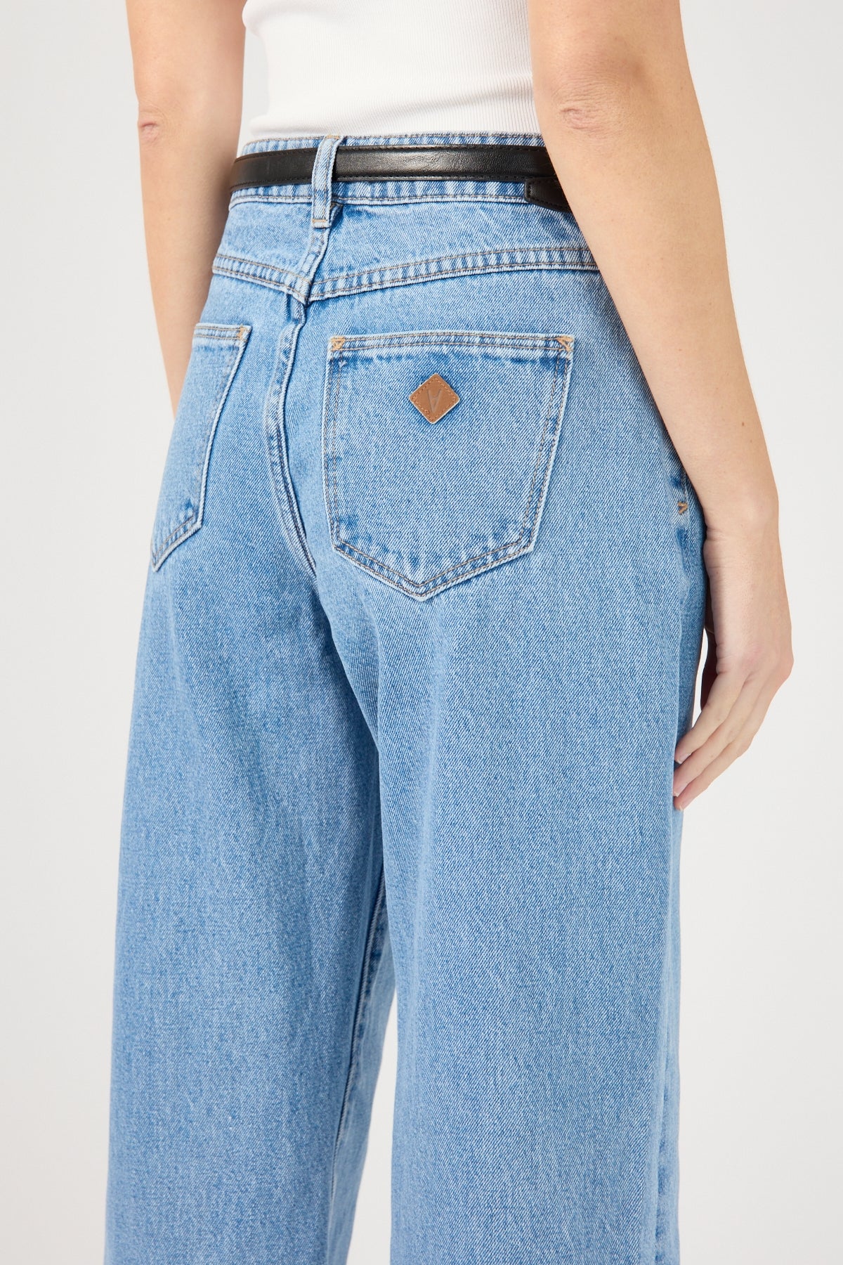 Abrand 95 Mid Rise Baggy Jean Gigi Gigi