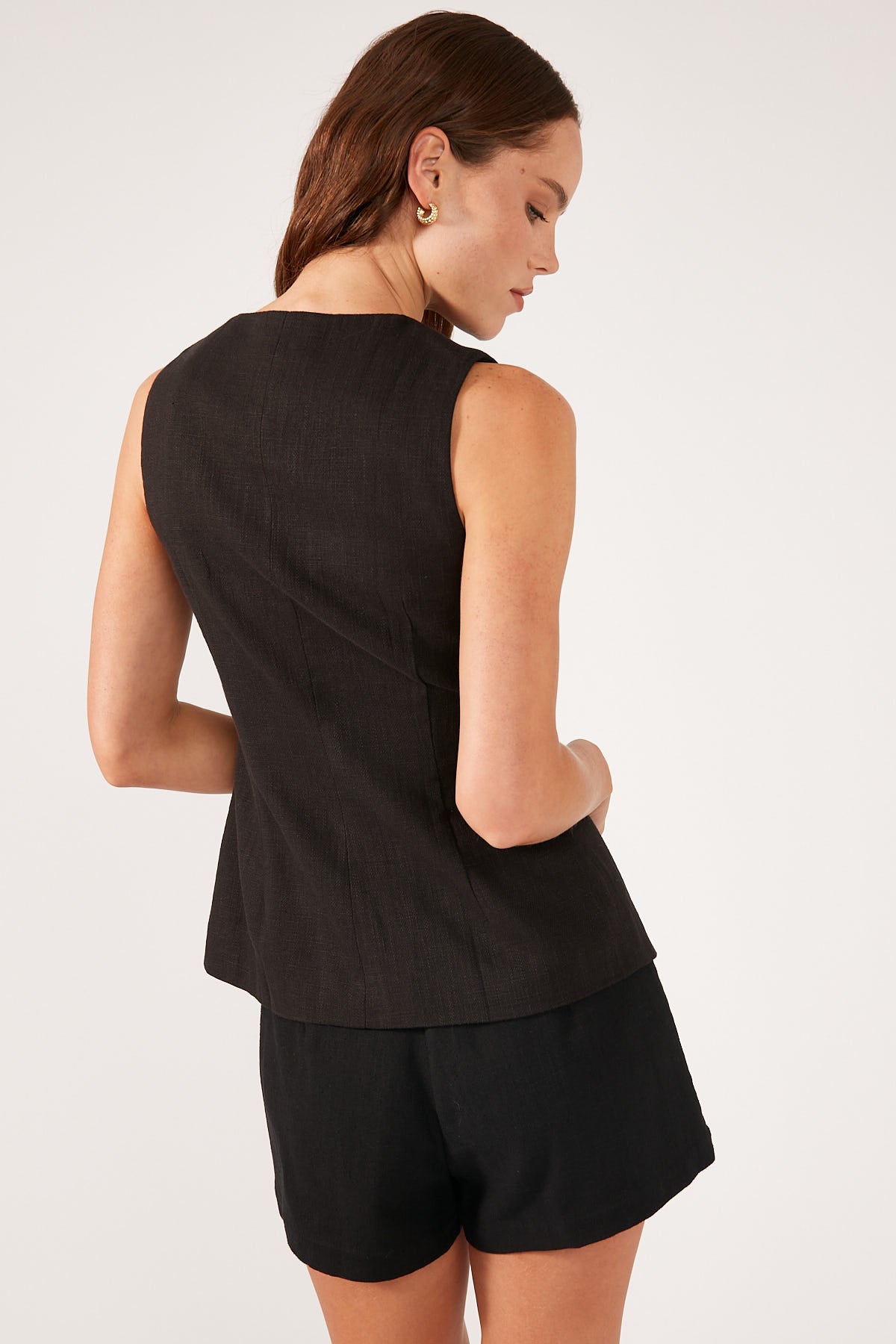 Perfect Stranger Paloma Linen Short Black