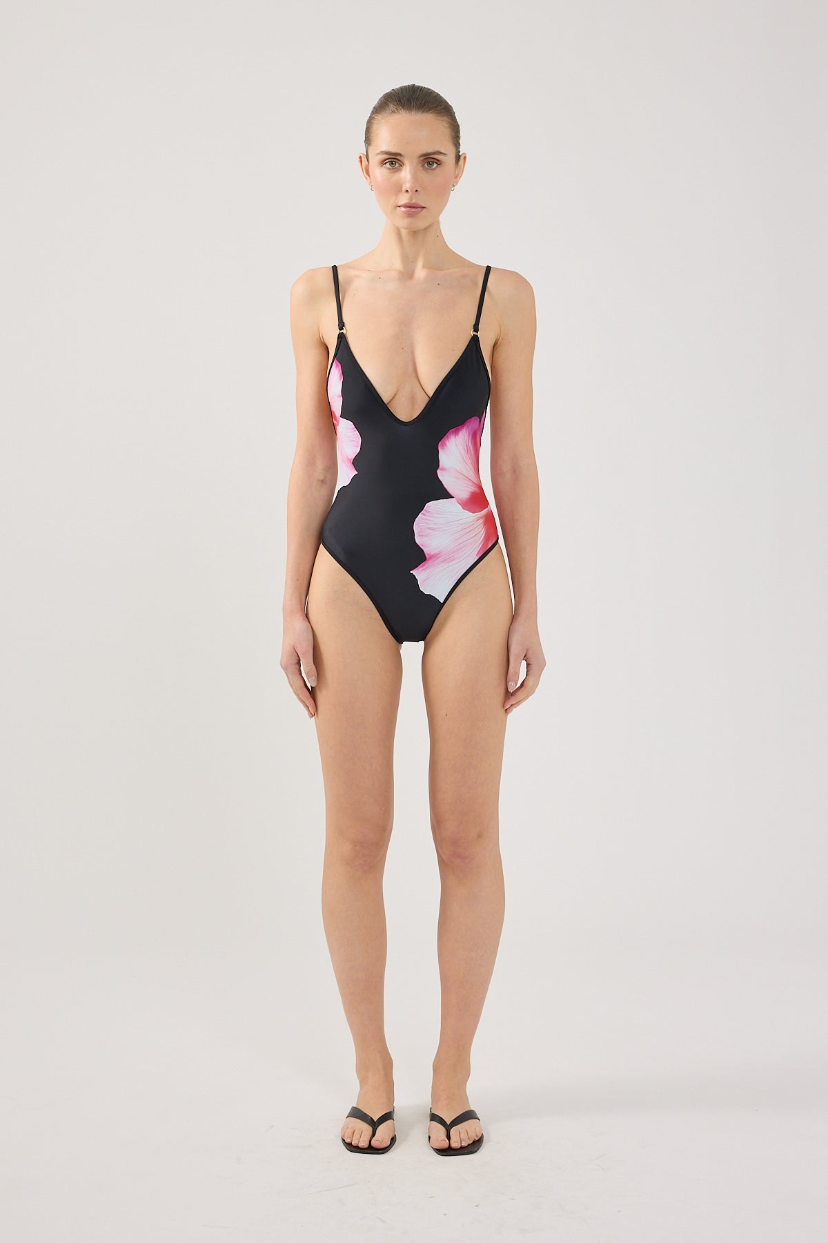 Perfect Stranger Zimi Flower One Piece Black