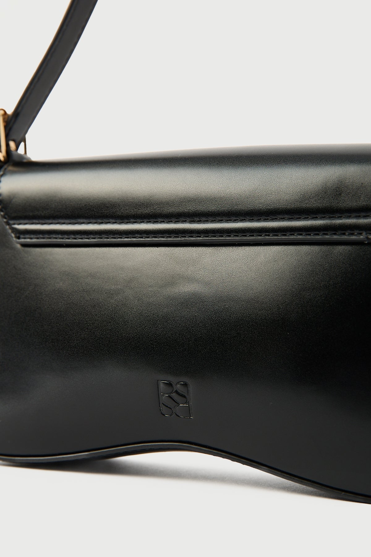 Perfect Stranger Betty Handbag Black