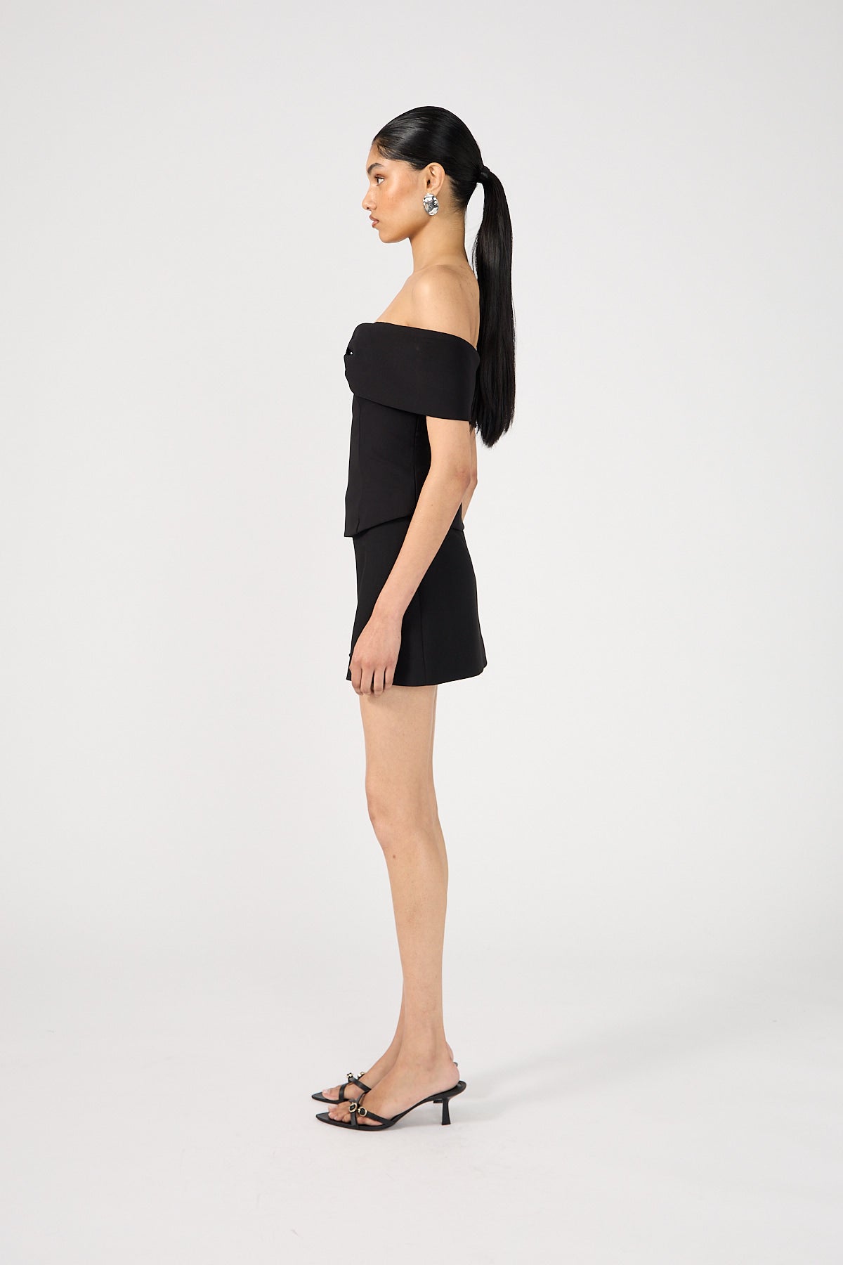 Perfect Stranger Lassie Bow Top Black