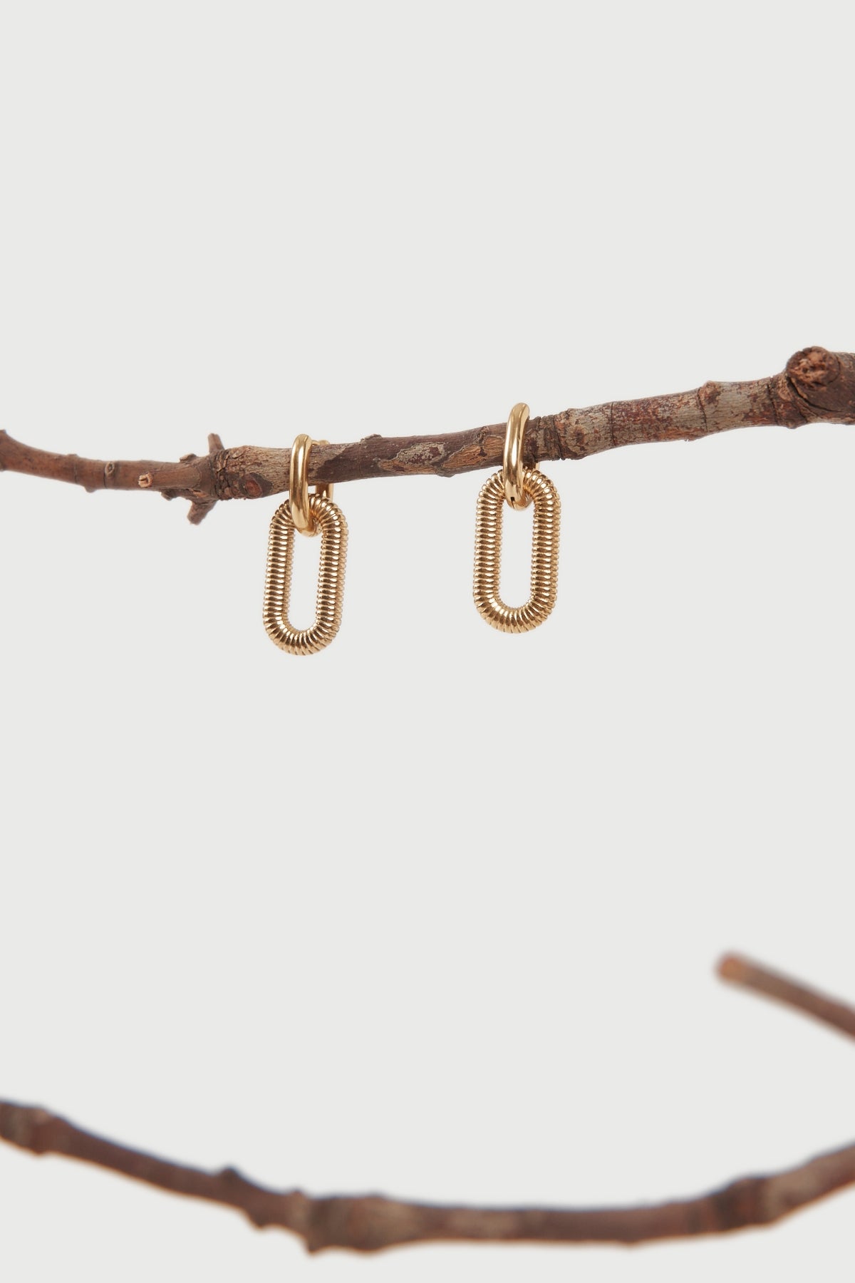 Perfect Stranger Viana Link Earrings Gold