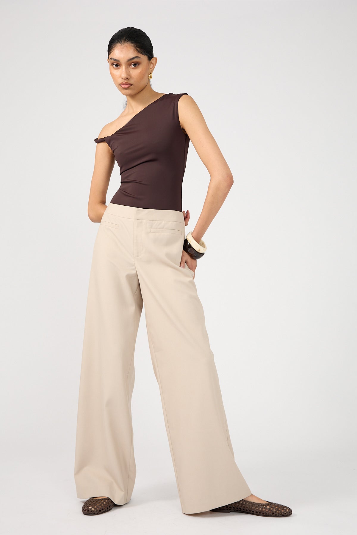 Perfect Stranger Odessa Mid Rise Tailored Pant Beige