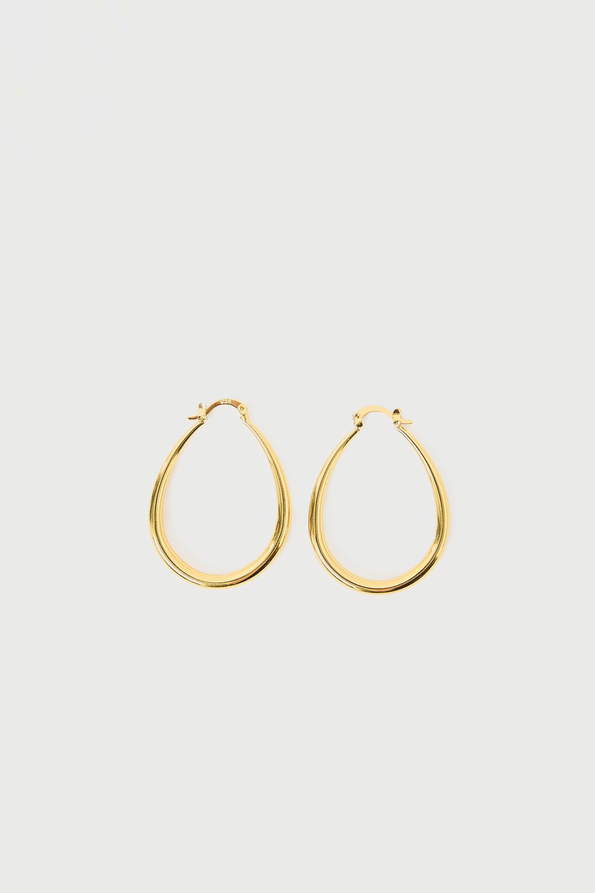 Perfect Stranger Tove Hoop Earrings 18K Gold Plated