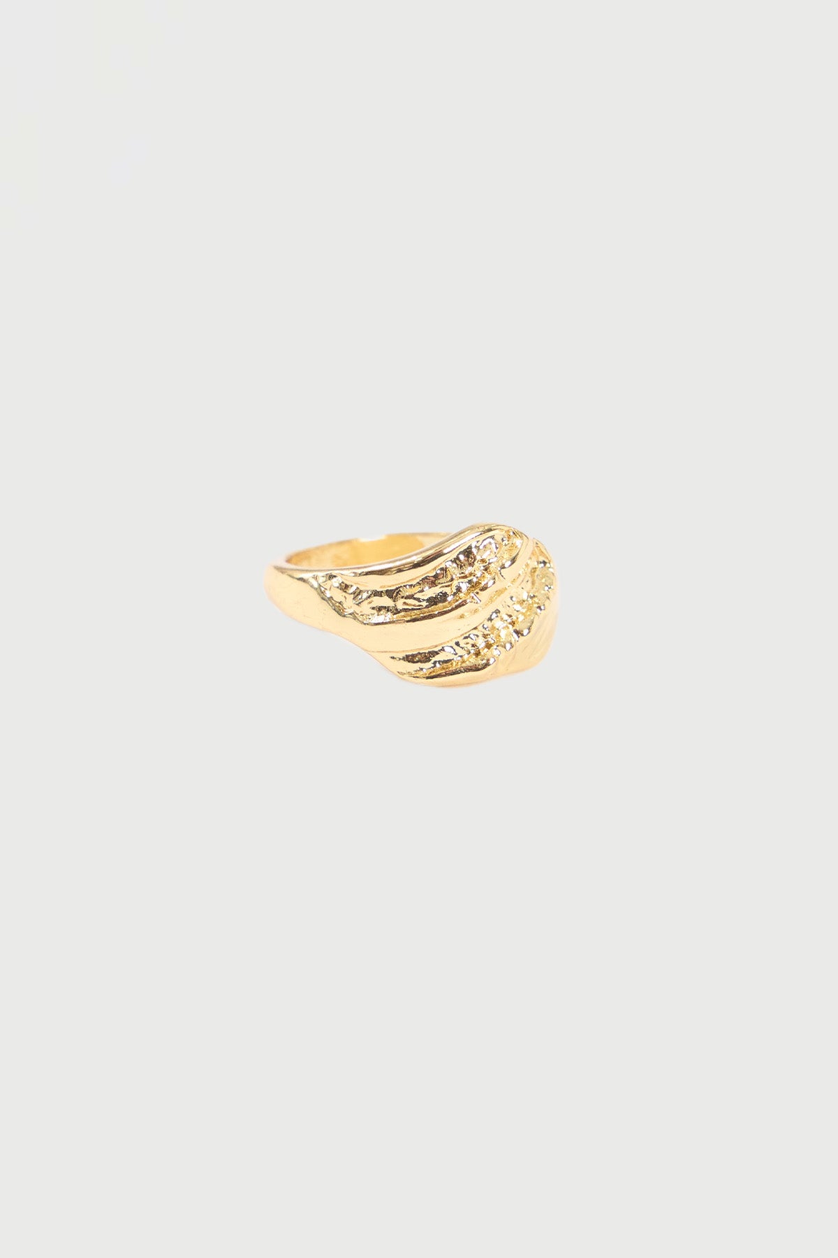 Perfect Stranger Swirl Wave Ring 18k Gold Plated