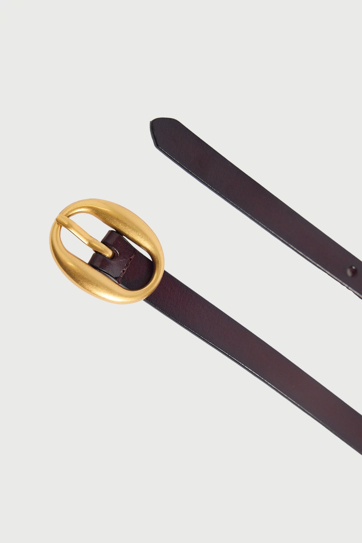 Perfect Stranger Oval Leather Thin Belt Brown