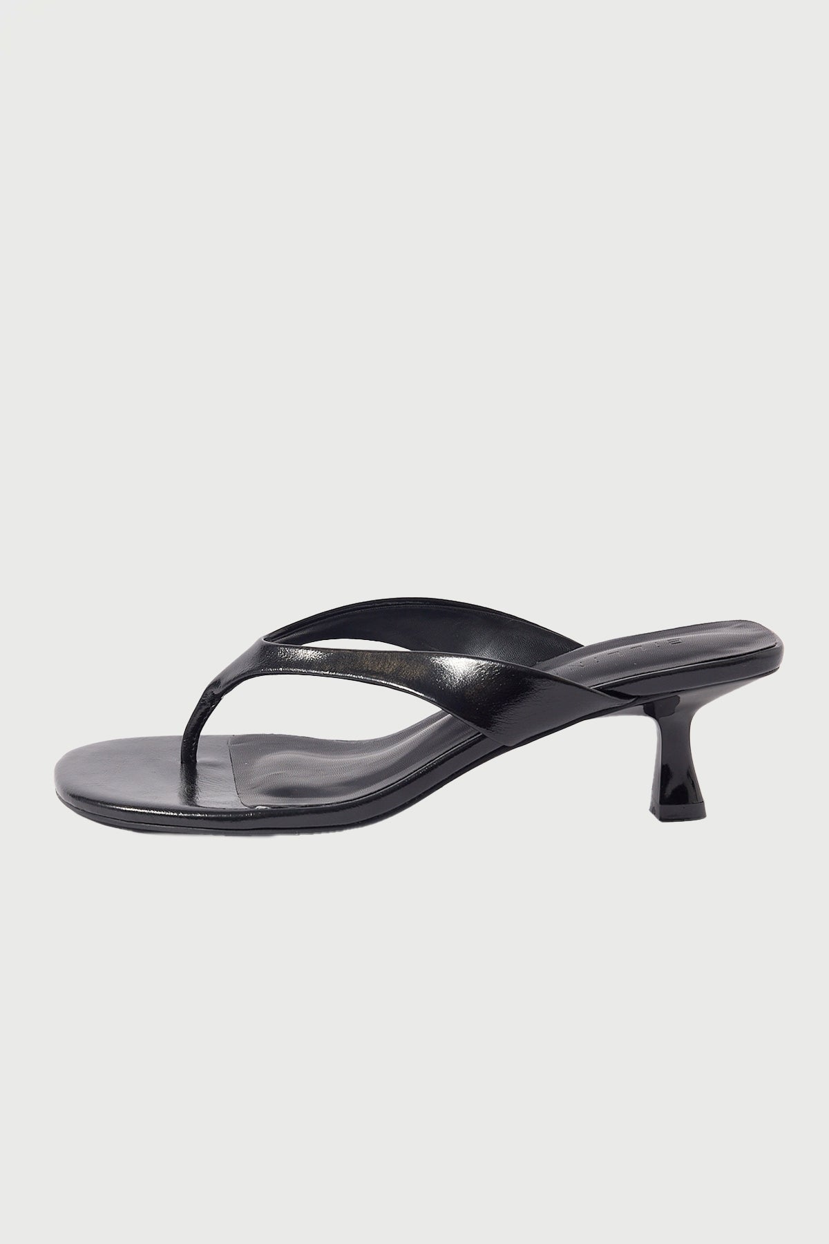 Billini NIESHA THONG HEEL Black